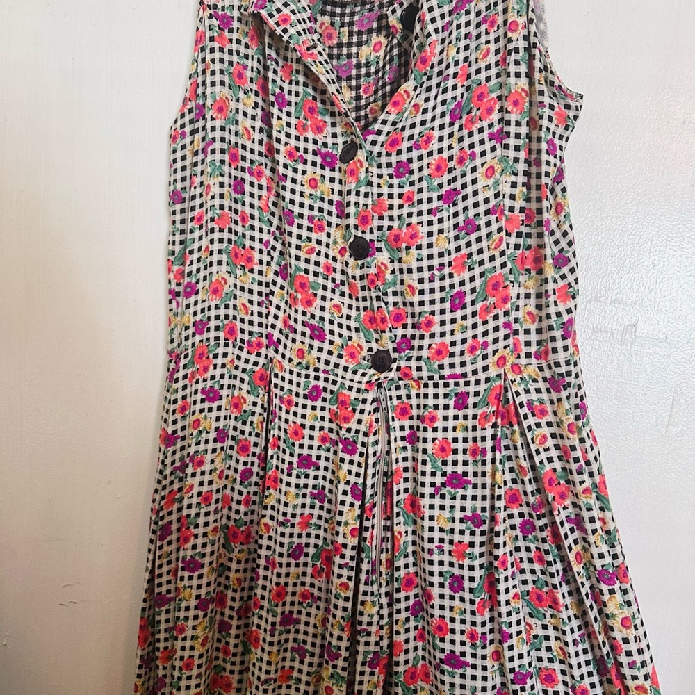 Vintage Floral Checkered Sleeveless Dress